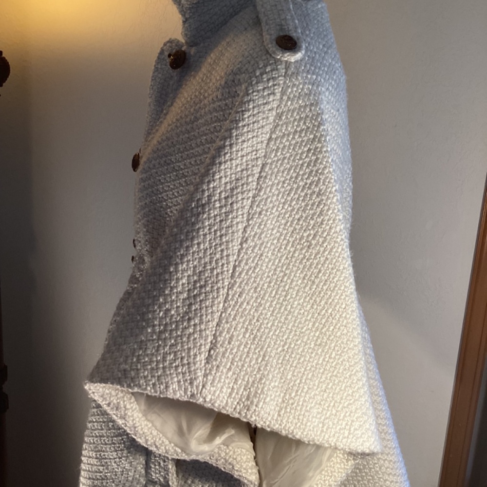 Roz&Ali Short Cape Jacket - Picture 8 of 11